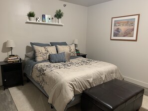 2 habitaciones, escritorio, tabla de planchar con plancha y wifi 