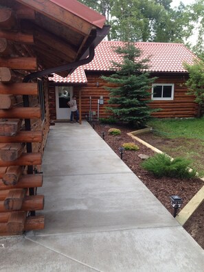 المنطقة المحيطة بالمنشأة