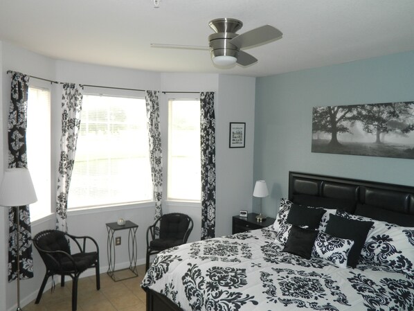 3 عدّة غرف نوم ومكواة/لوح كي وسرير سفر وواي فاي مجانًا