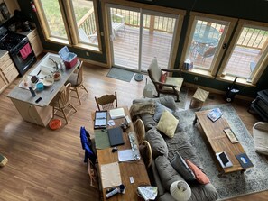 Smart TV, fireplace, books, video library