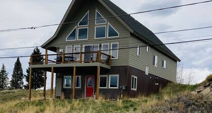 Nauti uudesta talomme historiallisessa Leadvillessä, mukaan lukien lemmikkisi.