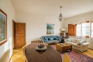 Interior - Charming Villa by the sea, wifi and cooking class free! (Termini Imerese)