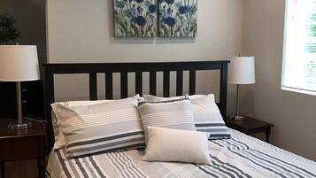 1 habitación, escritorio, tabla de planchar con plancha y wifi gratis