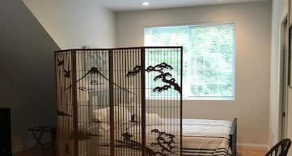 Private entrance fully furnished studio apartment in prestigue neighborhood