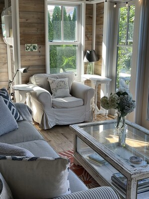 TV, fireplace, stereo, printers