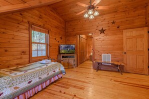 3 bedrooms, WiFi, bed sheets - Spacious Log Cabin With Hot Tub (Vilas)