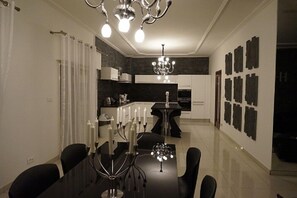 LCD TV - Villa de prestige Mermoz (Dakar)