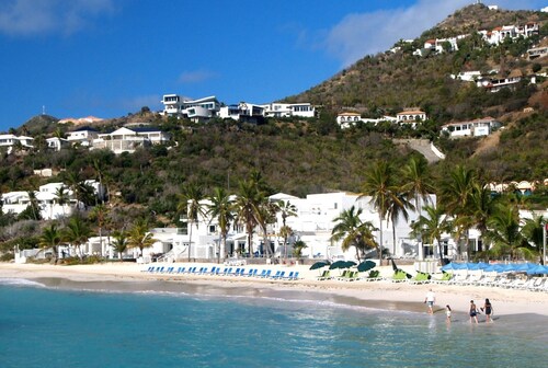 Luxe Condo-Coral Beach Club @ Dawn Beach; Two Resort Access! East Coast Luxury!