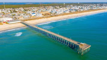Aan het strand, ligstoelen aan het strand, strandlakens