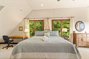 3 habitaciones, escritorio, wifi gratis y ropa de cama