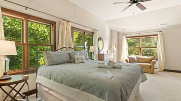 3 bedrooms, desk, free WiFi, bed sheets