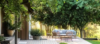 Vineyard Views, Ideal westside location near Wineries & downtown Chic 2bed/2bth