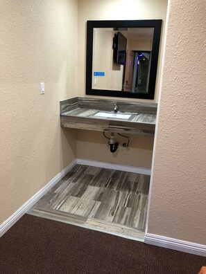 Shower, free toiletries, towels - Rosa Bell Motel - Los Angeles (Los Angeles)