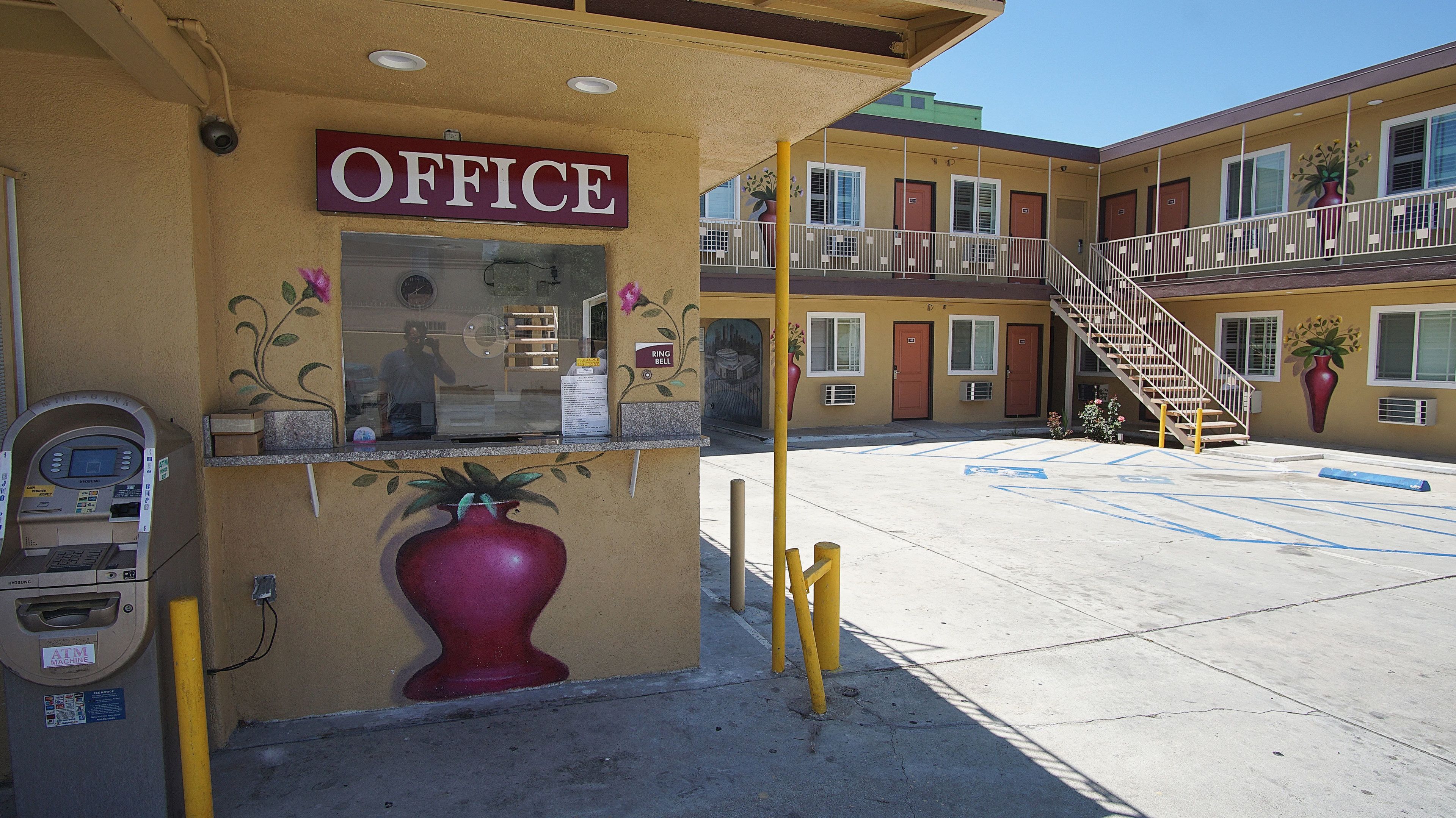 Pintu masuk interior