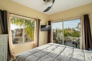 3 bedrooms, desk, iron/ironing board, travel crib