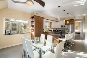 Dining - A/C and 3 balconies to enjoy the sun. Beach gear and Traeger included (San Diego)