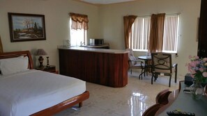 5 Schlafzimmer, Bügeleisen/Bügelbrett, WLAN, Bettwäsche