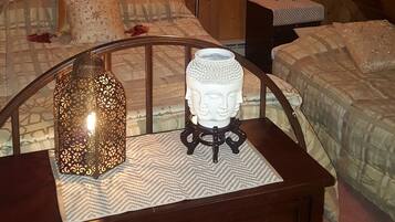 4 chambres, bureau, fer et planche Ă repasser, lit parapluie