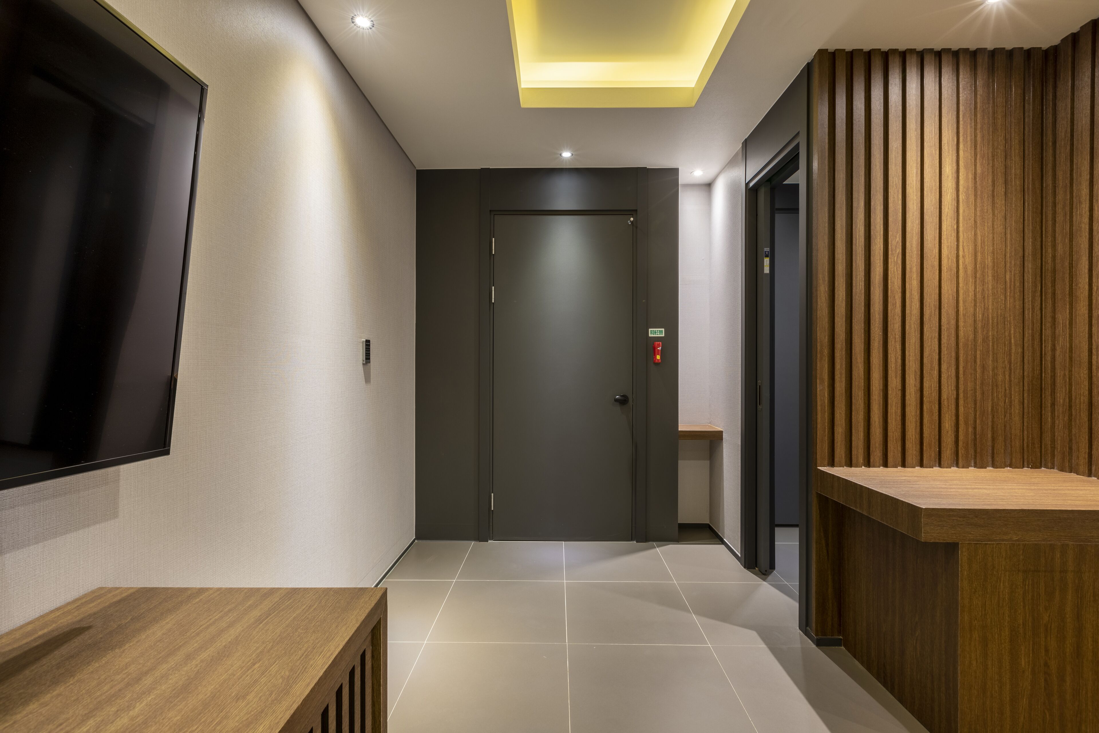 suite, 1 king bed | 1 bedroom, premium bedding, down duvets, memory-foam beds