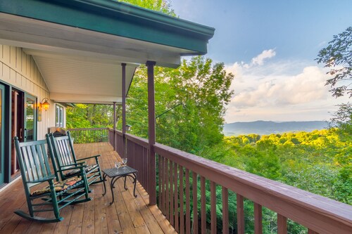 Renovated Home on Golf Course