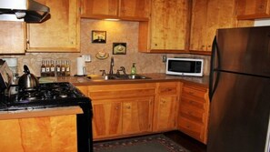 Oven, dishwasher, toaster, spices