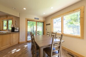 Dining - Sunrise Retreat In Sun Valley (Sun Valley)