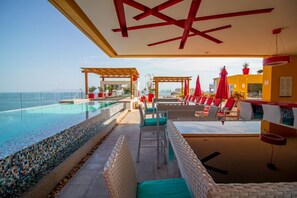 An infinity pool