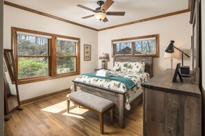 4 bedrooms, WiFi, bed sheets