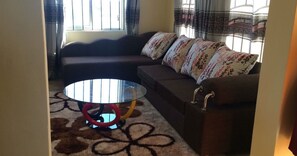 Penthouse - 2 sovrum | Vardagsrum | Platt-tv