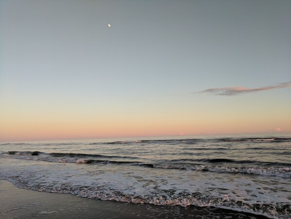 Beach nearby, sun-loungers - Hilton Head Cabanas - For the whole family! (Hilton Head Island)