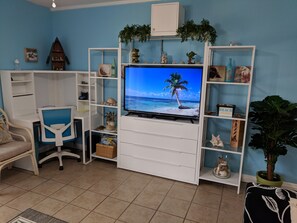 Smart TV, DVD player, books, video library - Hilton Head Cabanas - For the whole family! (Hilton Head Island)