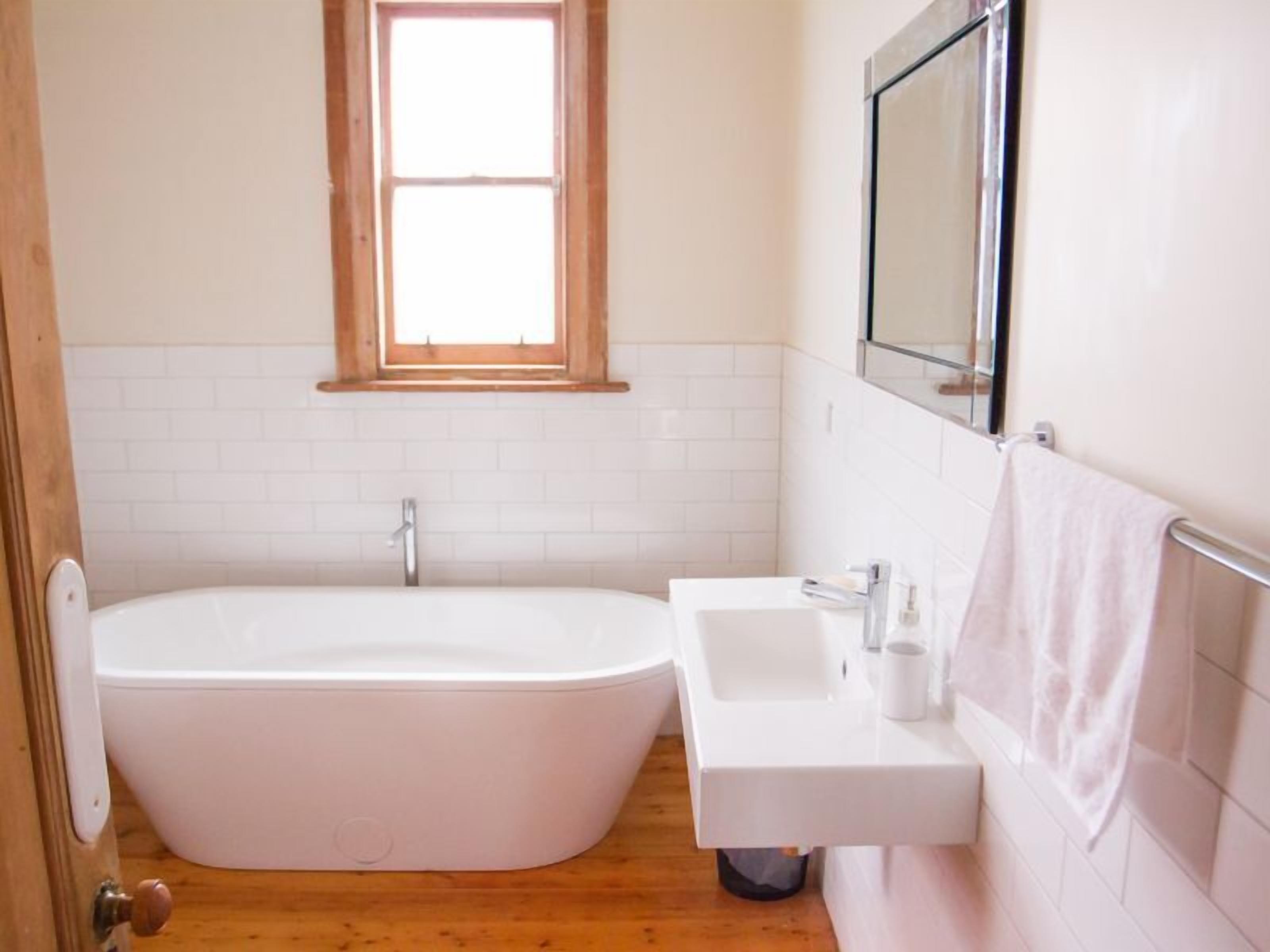 A Grand Mansion in Yarraville with off street parking — image 11