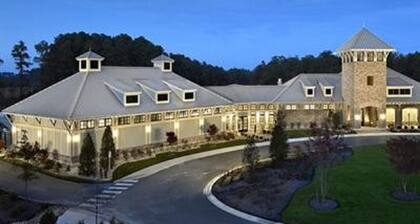 Luxury Bay Forest Resort Villa, Patio, 2 Grills, Wifi, Fire pit, Beach Retreat‼️