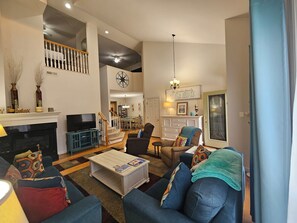 Smart TV, fireplace, DVD player, table football