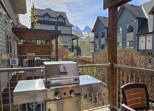 Spacieux Rocky Mountain Condo w Hot Tub !! Animaux OK