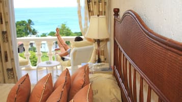 3 bedrooms, in-room safe, desk, iron/ironing board