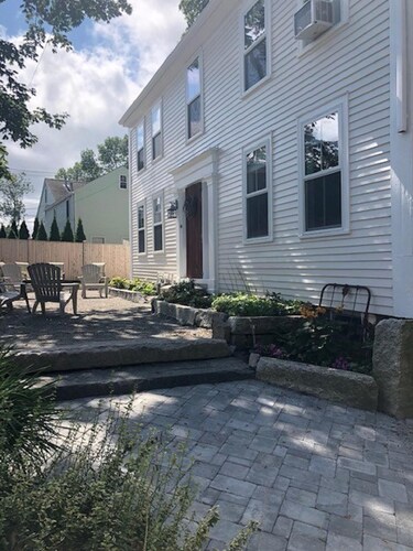 Portsmouth Downtown With A View And Bring Your Dog Too!