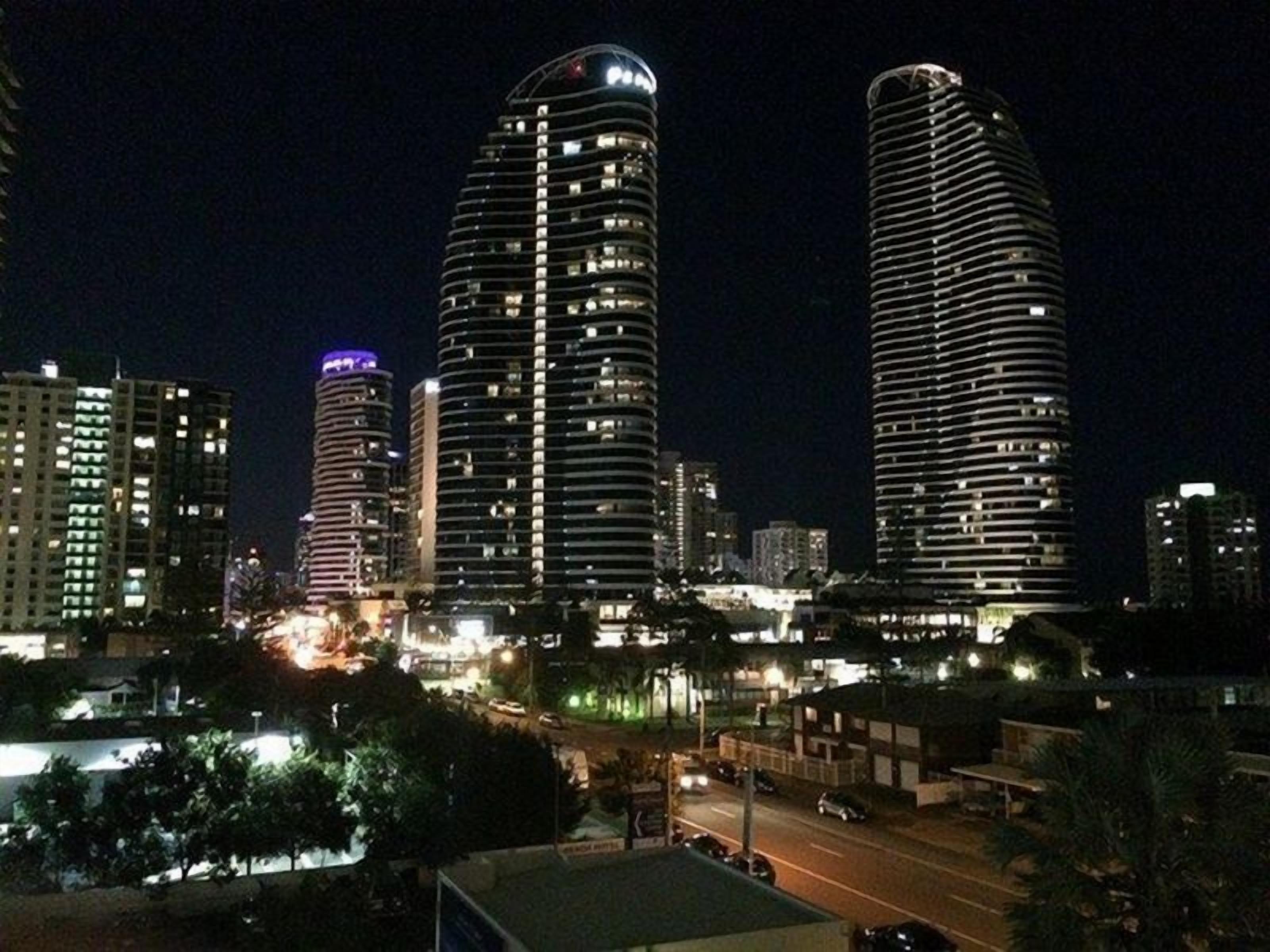 Broadbeach Family Getaway 510