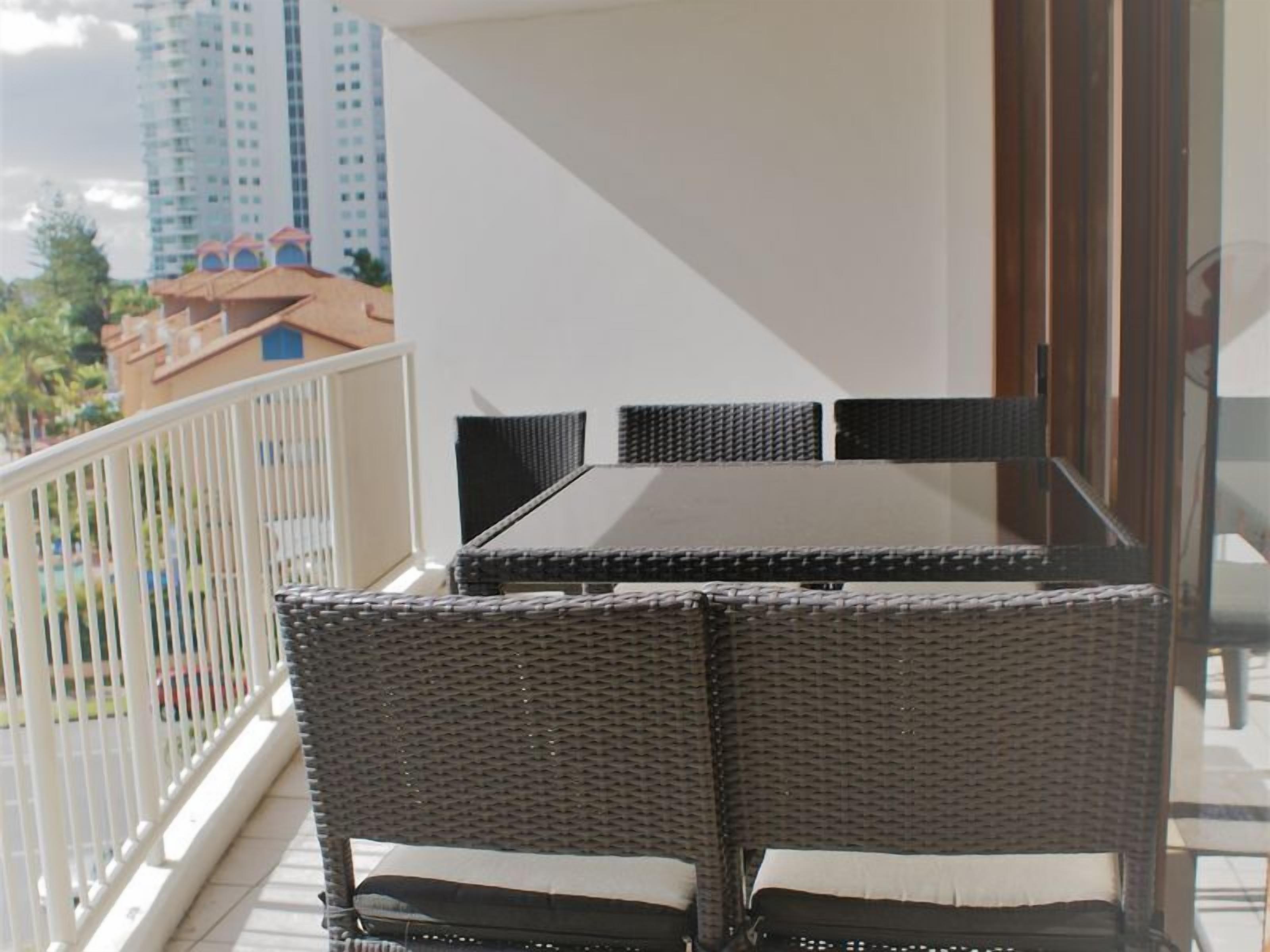 Broadbeach Getaway 510 — image 16