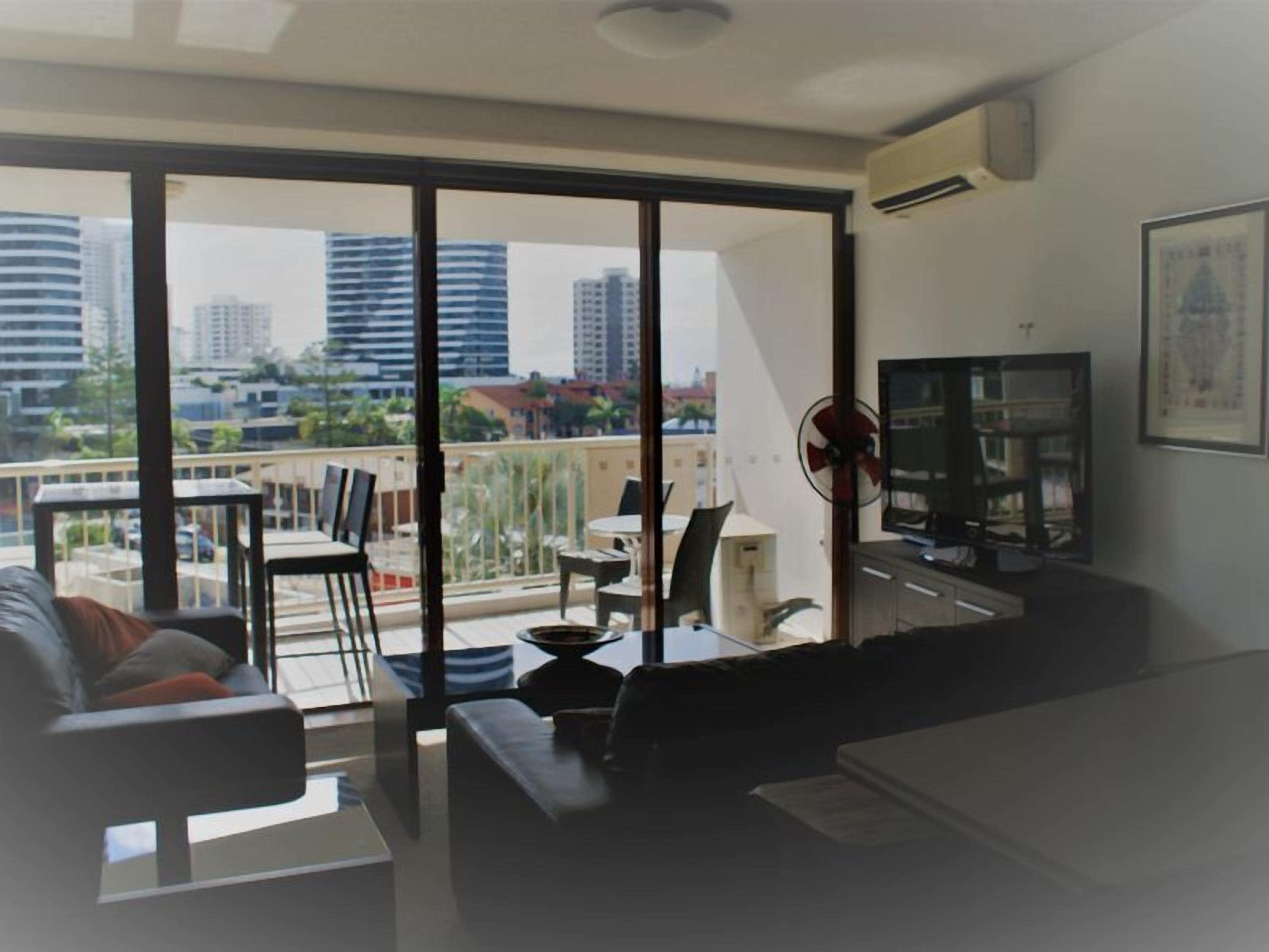 Broadbeach Getaway 510 — image 6