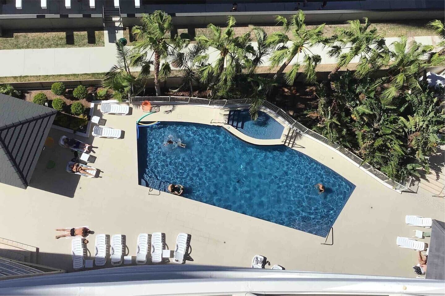 Broadbeach Getaway 510 — image 12