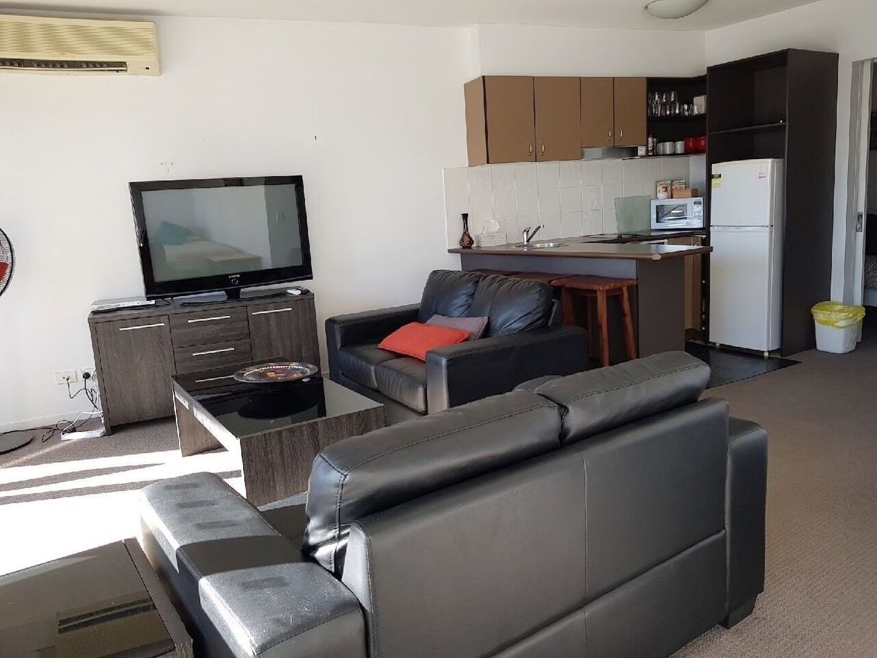 Broadbeach Getaway 510 — image 13