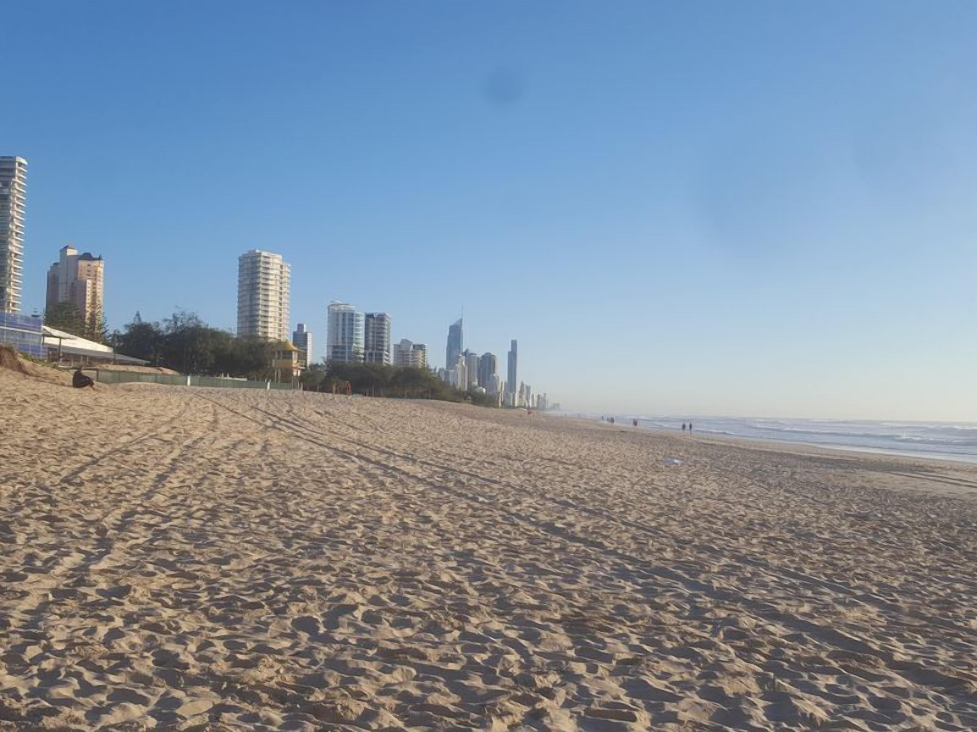 Broadbeach Getaway 510 — image 7