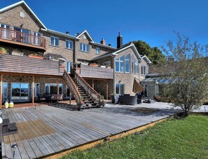 Exterior - Magnificent villa with breathtaking views! (Sutton)