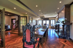 Dining - Magnificent villa with breathtaking views! (Sutton)