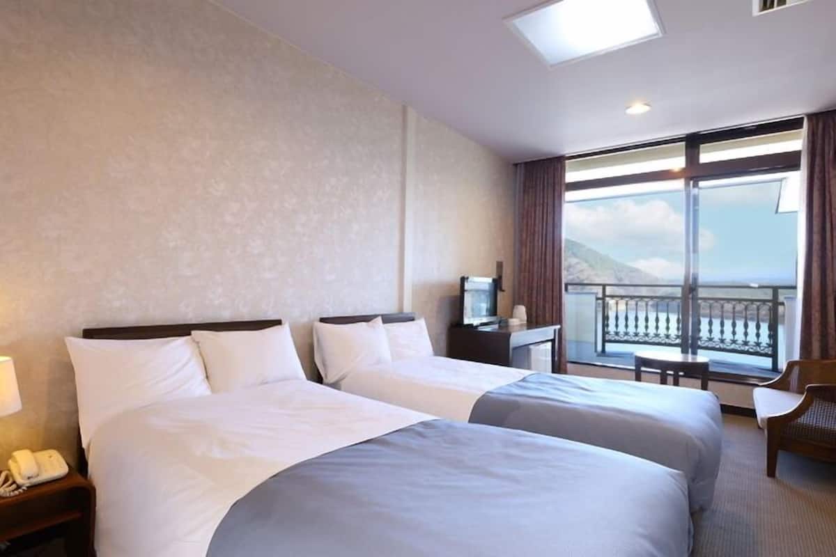 Edredón, wifi gratis y ropa de cama