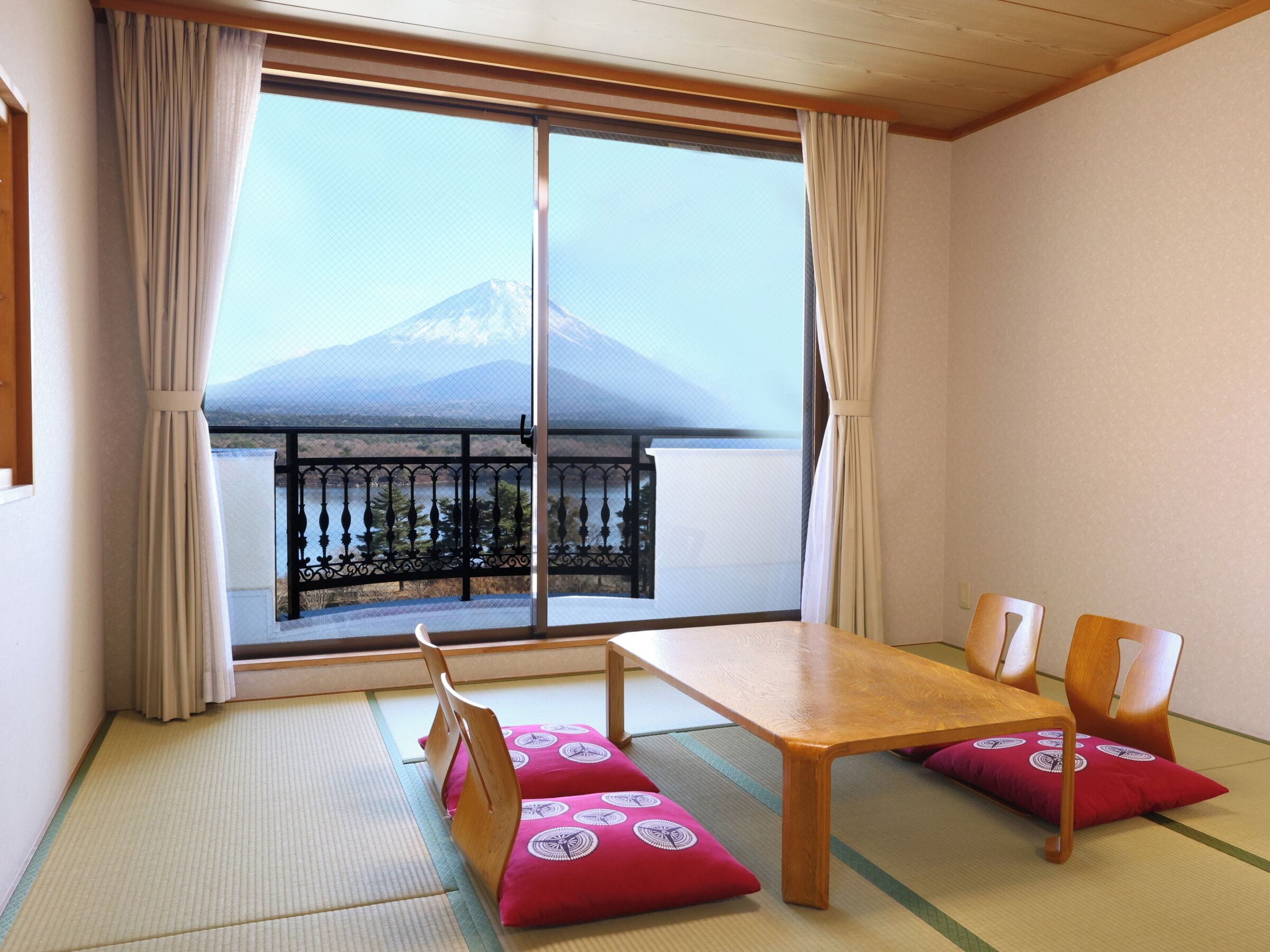 Japanese Western Style Room A 35sqm (Private Bathroom, Mount Fuji and Lake Shoji View), Non Smoking | Down comforters, free WiFi, bed sheets