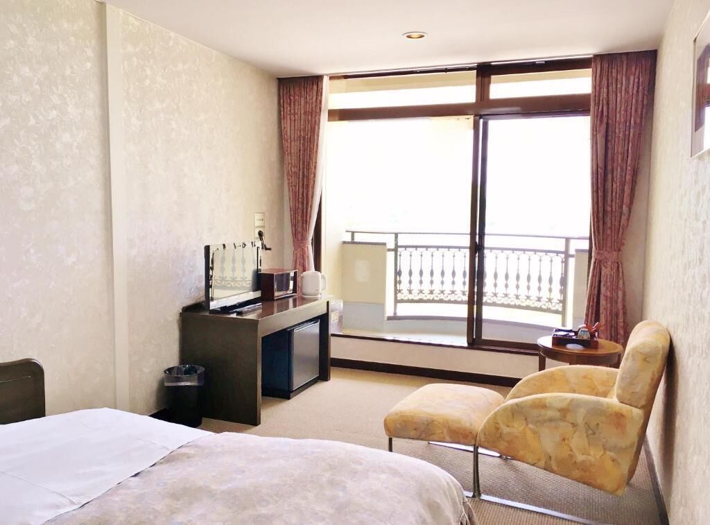 twin room 16sqm (private bathroom, mount fuji and lake shoji view), non smoking | 1 bedroom, down duvets, free wifi, bed sheets