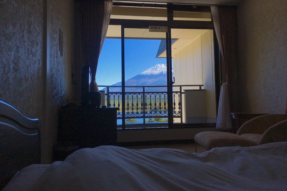 Twin Room 16sqm (Private Bathroom, Mount Fuji and Lake Shoji View), Non Smoking | 1 bedroom, down comforters, free WiFi, bed sheets