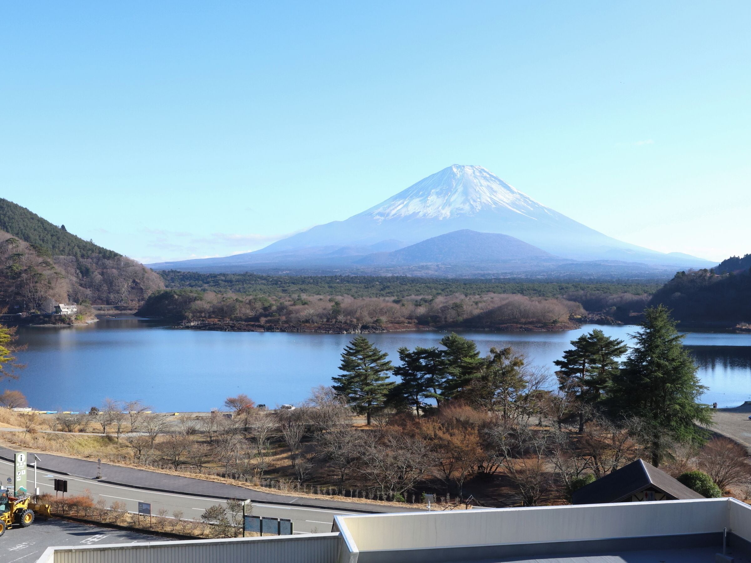 Japanese Western Style Room B 16sqm (Private Bathroom, Mount Fuji and Lake Shoji View), Non Smoking | Down comforters, free WiFi, bed sheets